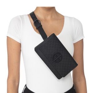 NWOT belt bag Crossbody black